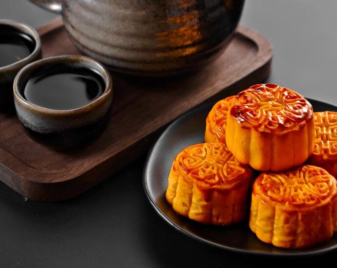 Kue Bulan (月饼) Melambangkan Reuni Keluarga