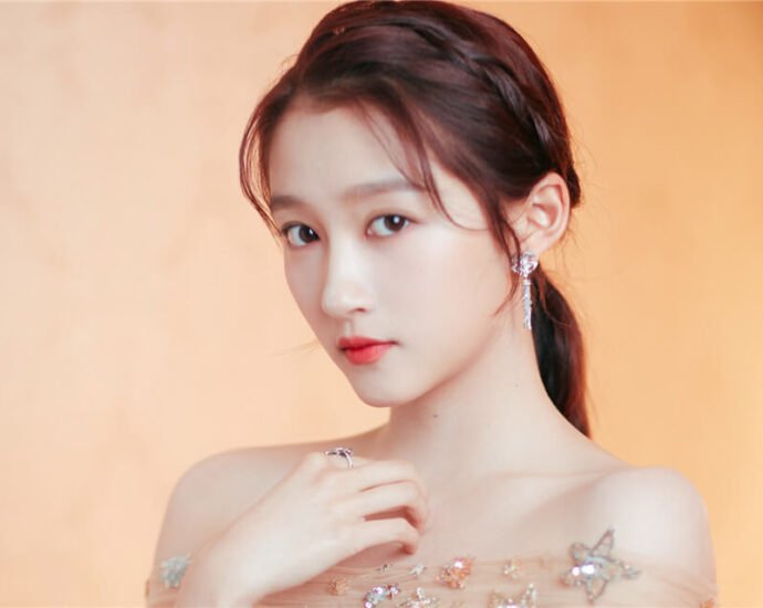 Biodata & Nama Fandom Guan Xiaotong 关晓彤