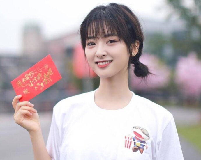 Biodata & Nama Fandom Shen Yue 沈月