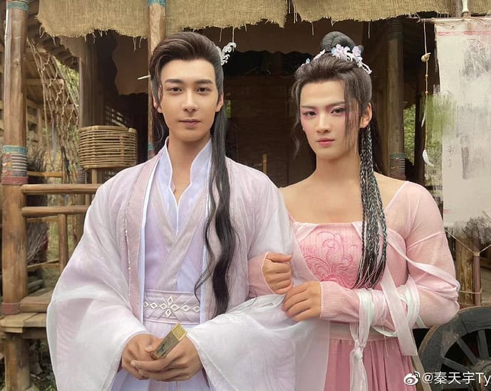 Tionghoa Org - Qin Tianyu Foto Bareng Chen Xingxu Saat Syuting Drama The Starry Love - 1